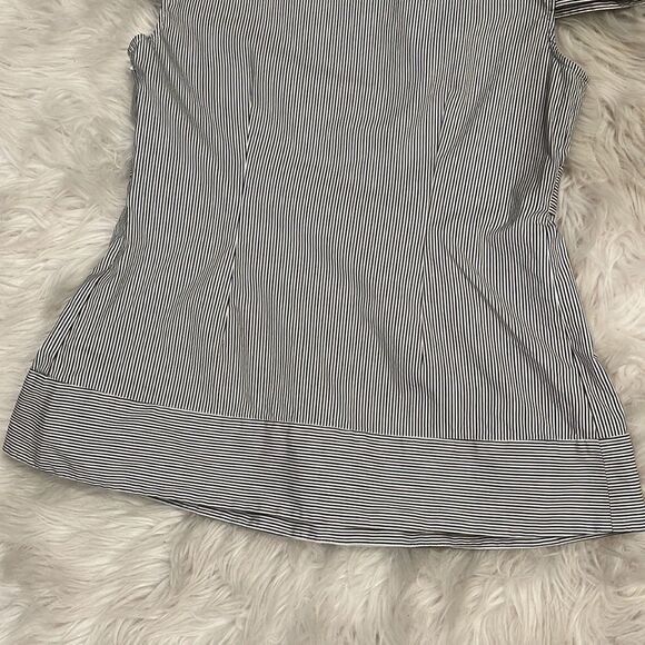 𝅺BCBGMAXAZRIA Striped Peplum Split Neck Top Sz S - Picture 9 of 15